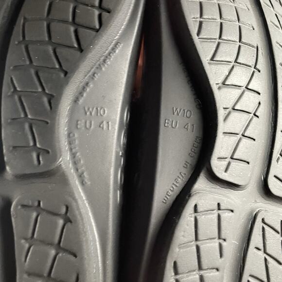 Oofos OOlala Luxe Womens 10 Thong Flip Flops Black Recovery Pain Relief Sandals - Picture 8 of 8